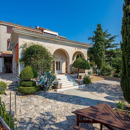 Apartments Jadranka Omišalj Dış mekan fotoğraf