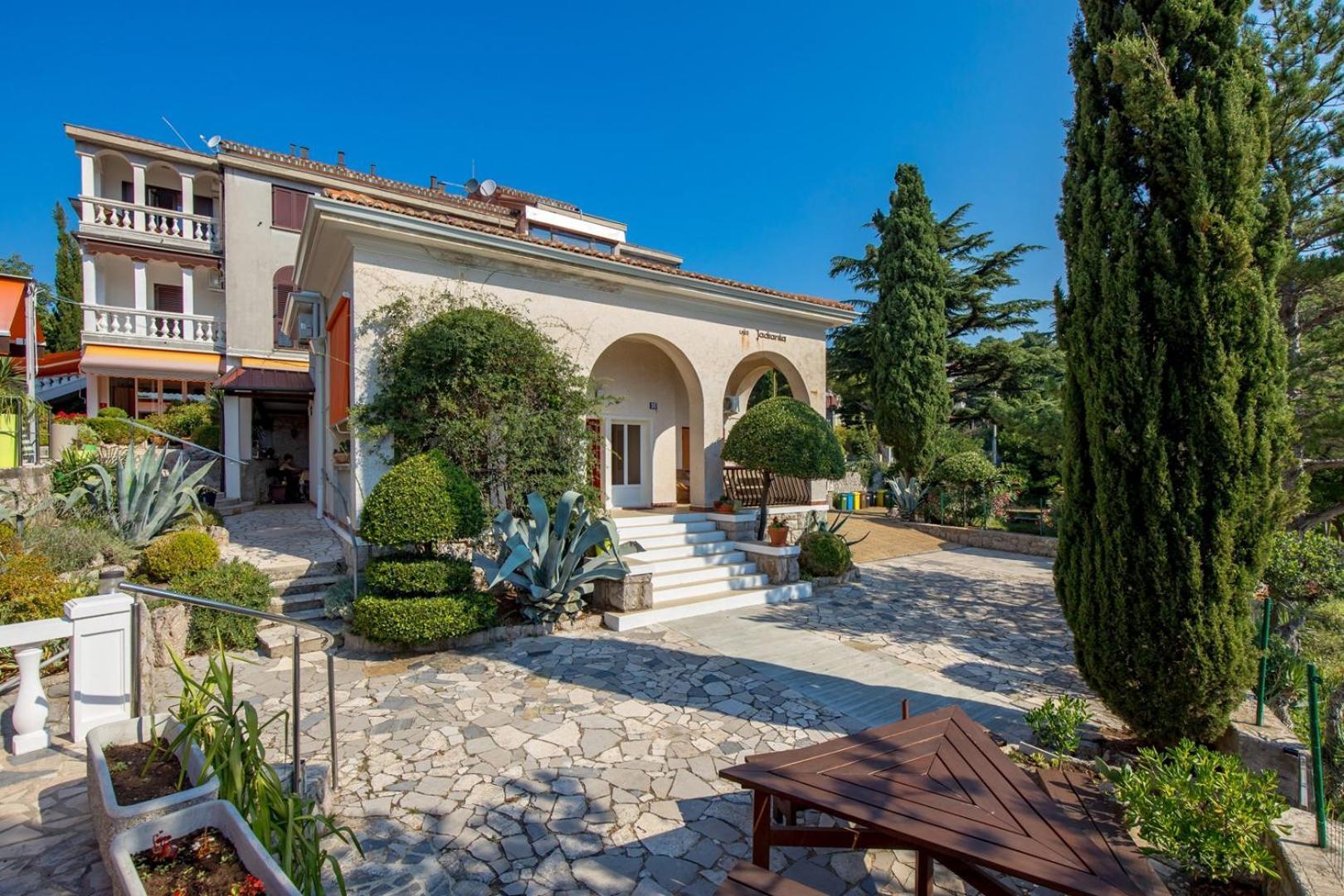 Apartments Jadranka Omišalj Dış mekan fotoğraf
